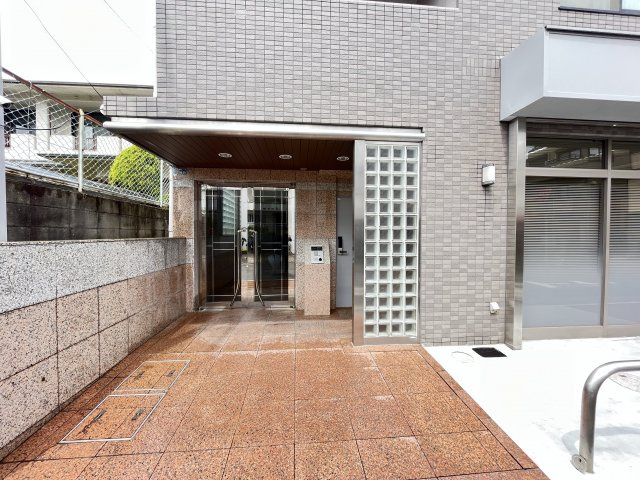 マジェスティ御影のエントランス