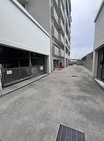 ドルフ灘ヴェールデュランの駐車場