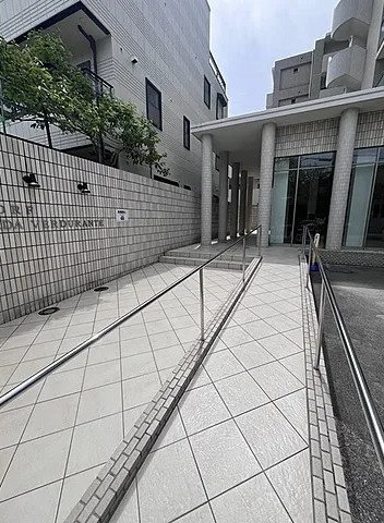 ドルフ灘ヴェールデュランのエントランス
