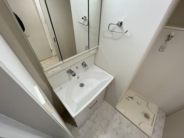 エルイソベ三宮の洗面所