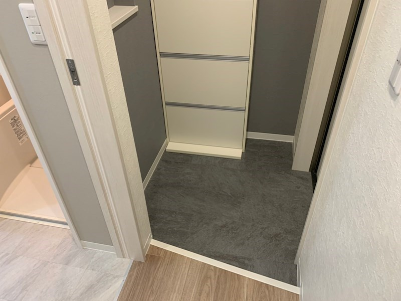 シャトー・ノアール西芦屋の玄関