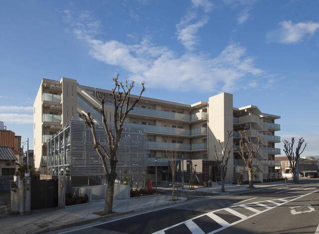 レジェンダリー甲子園浦風町の外観