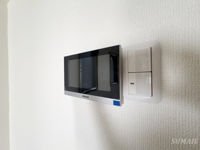 キャトルセゾン2のセキュリティ|モニター付きインターホンです☆