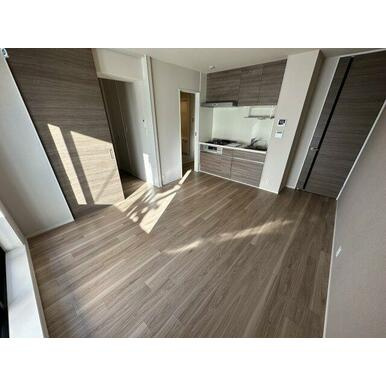 ホワイトメゾン御影中町の居間・リビング