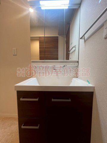 シャーメゾン花畑の洗面所|スペースが確保できる洗面所です