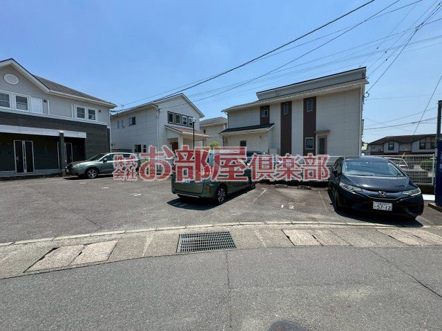 アセットの駐車場|駐車場完備です