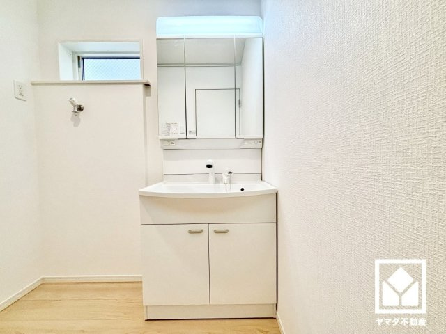 尼崎市高田町第1の外観|一体利用が可能な約3帖のタタミコーナーを備えた、広々18.7帖のLDKが魅力。家族全員がリラックスできる、ゆったりとした快適リビングで温かい団らんの時間を。