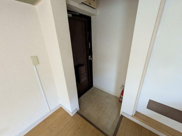 川口ビルの玄関