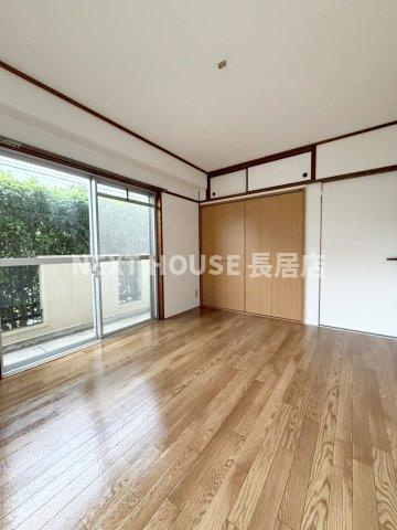 第二町田マンションの洋室
