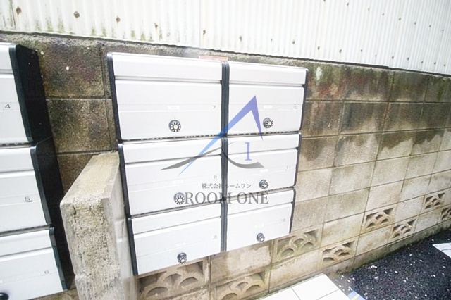 サークルハウス田園調布壱番館のその他共用部分|集合ポストです。