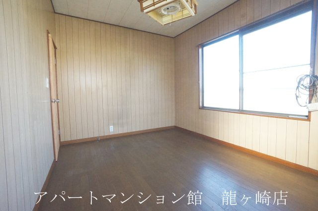 川原代A邸の洋室