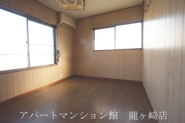 川原代A邸の洋室