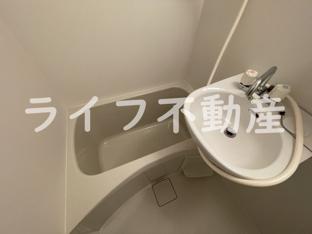 ハイウッズナガタの浴室|きれいなお風呂です