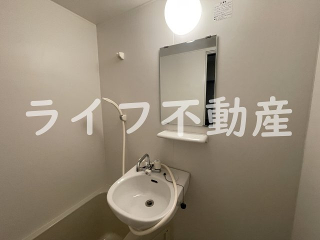 ハイウッズナガタの洗面所|スペースが確保できる洗面所です