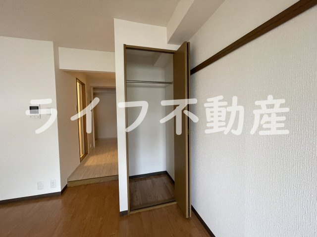 ハイウッズナガタの寝室|使い勝手のいい寝室です