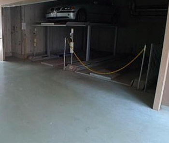 グリーンコートの駐車場