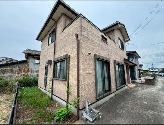 富津市上飯野　中古戸建の外観|※一部画像はAIによる画像加工を行い、家具・家電・残置物等を削除しております。空室時のイメージとしてご覧ください。現況と相違がある場合は現況を優先いたします。