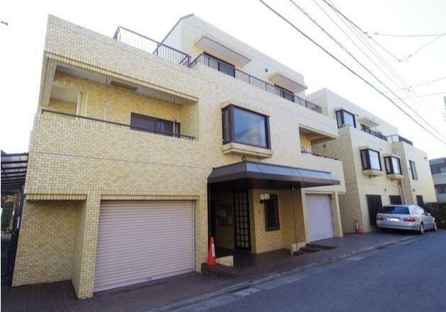 メイツ大岡山のエントランス