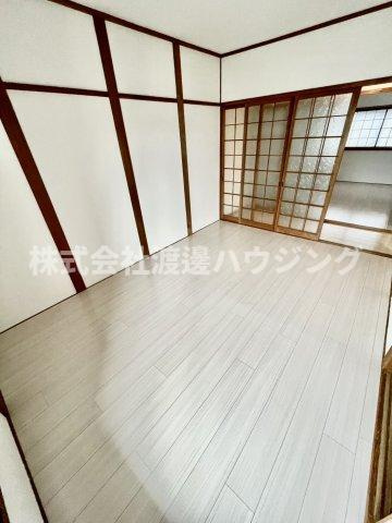 藤田町4丁目貸家の居間・リビング