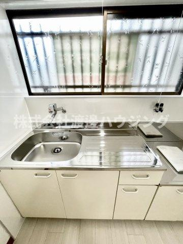 藤田町4丁目貸家のキッチン
