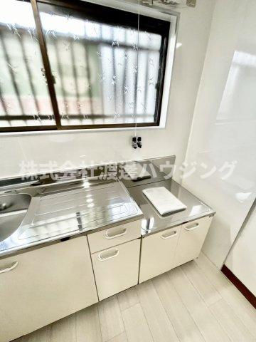 藤田町4丁目貸家のキッチン