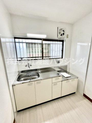 藤田町4丁目貸家のキッチン
