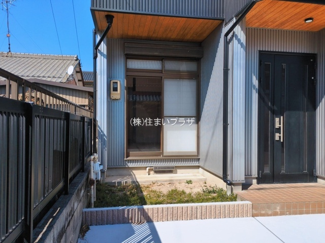 仲介手数料半額）稲沢市小沢2丁目の中古住宅の庭|お庭です