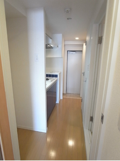 千代田区岩本町３丁目の賃貸マンションの玄関