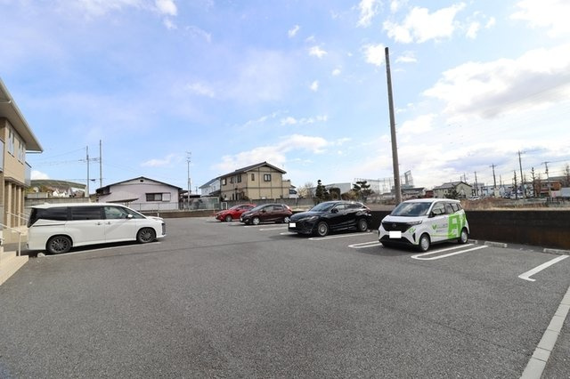 グラッツェの駐車場|駐車場