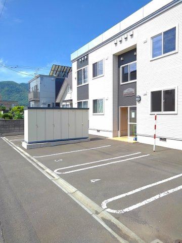 セイバリィー　ベルの駐車場
