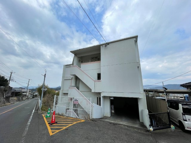 サンシャイン赤崎のエントランス
