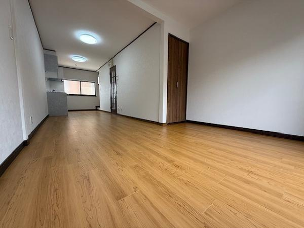 【居間・リビング】 | 守口市大久保町3丁目　中古戸建