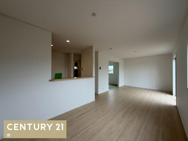 岩出市中島第3-4号棟　新築戸建の居間・リビング