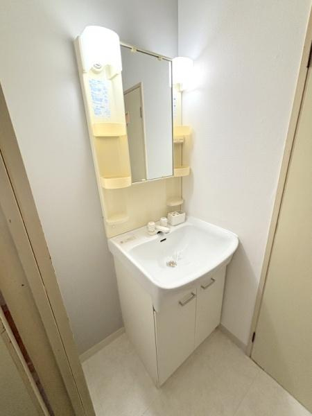 NUVA91の洗面所