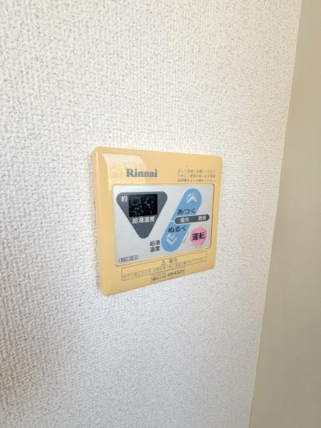 アヴァンス弁天町2の浴室