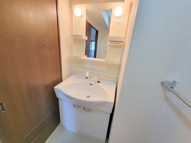 奈良市百楽園１丁目の賃貸マンションの洗面所