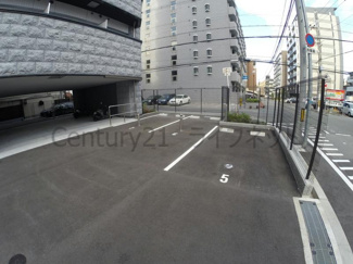 【駐車場】
