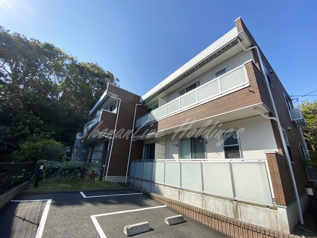 鎌倉市極楽寺１丁目のアパート