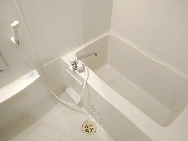 リュクス東金町の浴室
