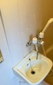 足立区中央本町１丁目の賃貸マンションの洗面所