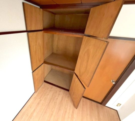 足立区中央本町１丁目の賃貸マンションの収納