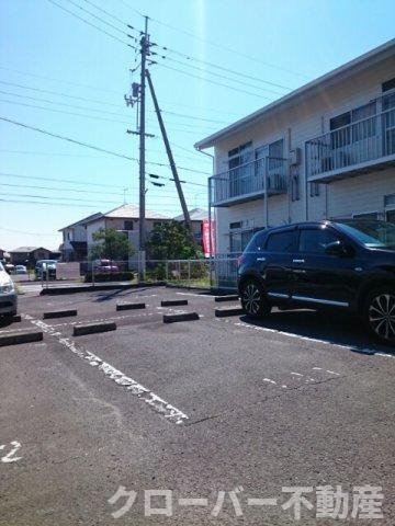 ニューシティ宇多津の駐車場