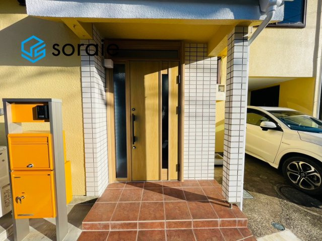 飯能市前ヶ貫　中古戸建の玄関|10/11撮影
