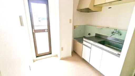 草加市遊馬町の賃貸マンションのキッチン