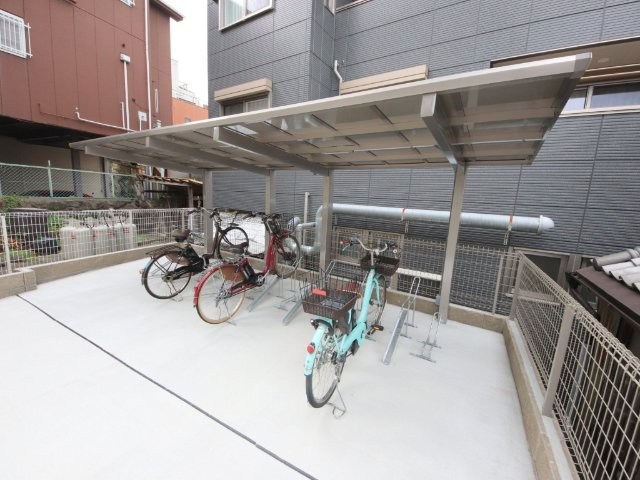 シャトードールの駐車場
