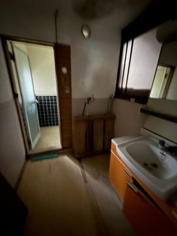 2026/4/21新規　戸建　高山市江名子町　370万の独立洗面台