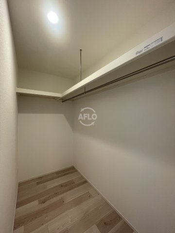 エル・セレーノ新大阪北の収納|エル・セレーノ新大阪北　ウォークインクローゼット