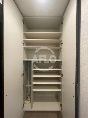クリスタルグランツ新大阪の収納|クリスタルグランツ新大阪　シューズボックス