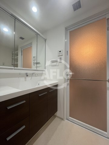 STANDZ新大阪の独立洗面台|洗面台