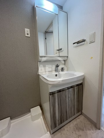 エスレジデンス新大阪リッシュの独立洗面台|S-RESIDENCE新大阪Rish　洗面台